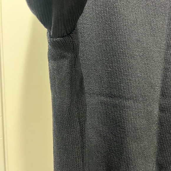 St John Collared Cardigan with Gorgeous Buttons - Picture 7 of 13